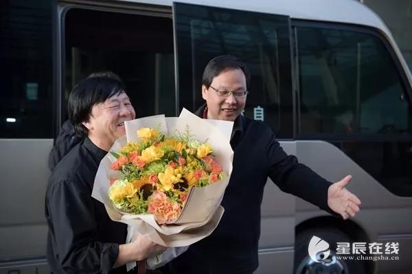 微信图片_20180401172320 长沙市委常委、宣传部长高山看望祝贺载誉归来的李自健老师